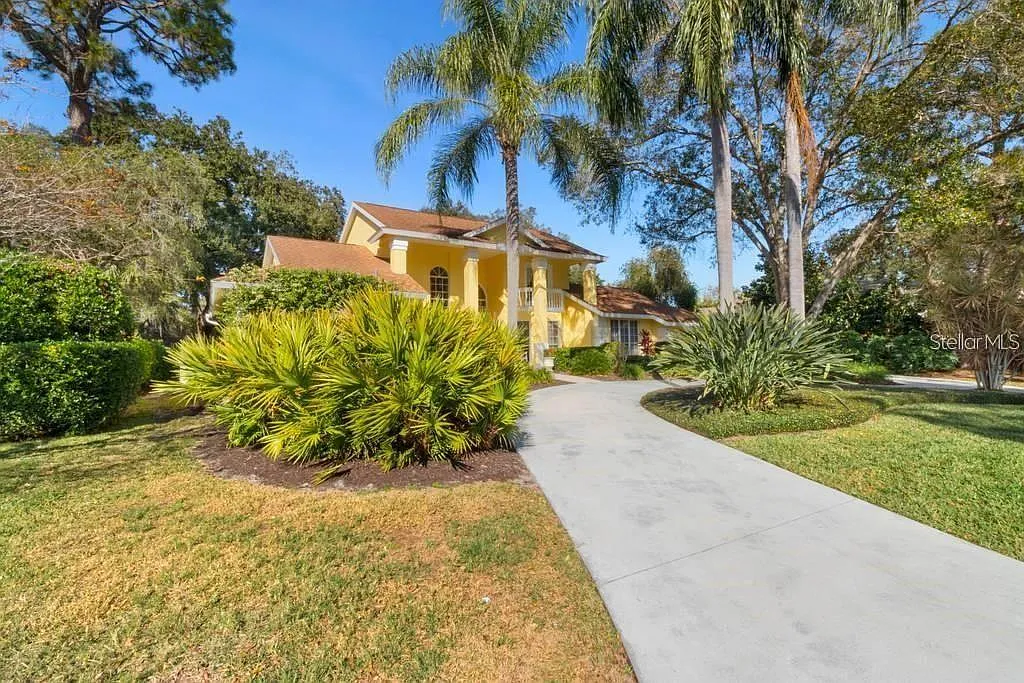 3 bed, 3.5 bath, 2362 sqft, $4,150 — Photo 2