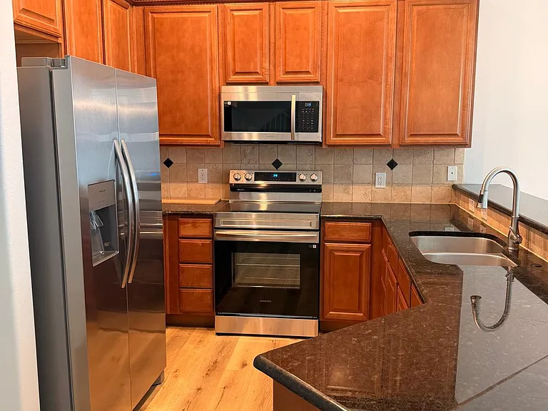 2320 Stutz Dr #B3 — Photo 5