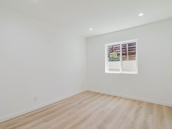 5th image of 13138 Corcoran St