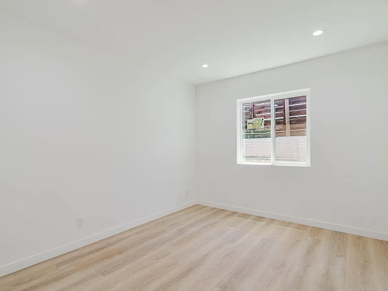 13138 Corcoran St — Photo 5
