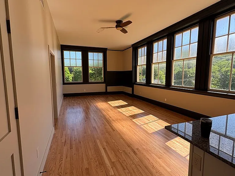 207 Pleasant St #101 — Photo 13