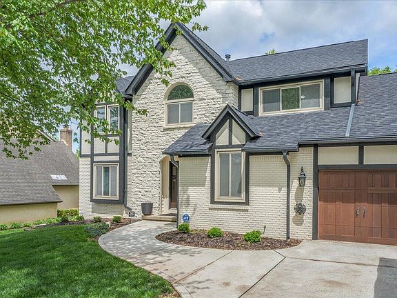3rd image of 710 White Tail Dr