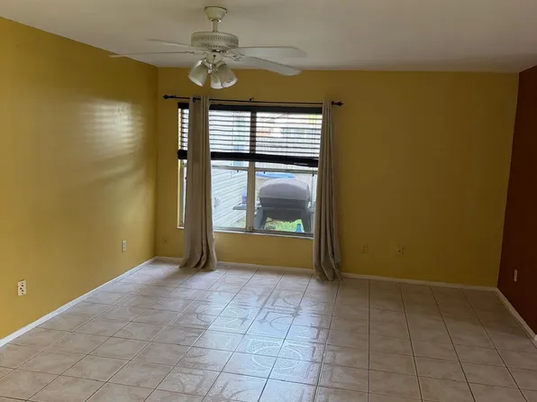 3215 Peace Pipe Dr, Kissimmee, FL 34746