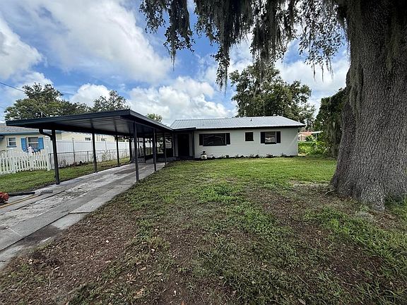 2nd image of 430 LUCILLE STREET