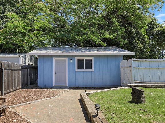 5th image of 2829 Leland Ave