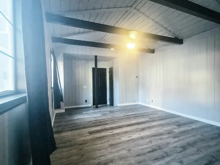 737 Edgar Ave — Photo 10