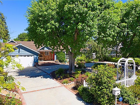4th image of 5810 Oakdale Ave