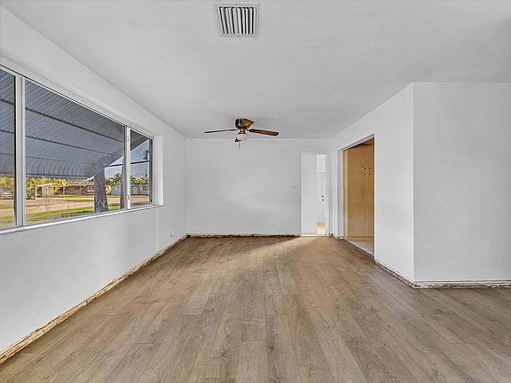 5th image of 5811 NE 1 Terrace