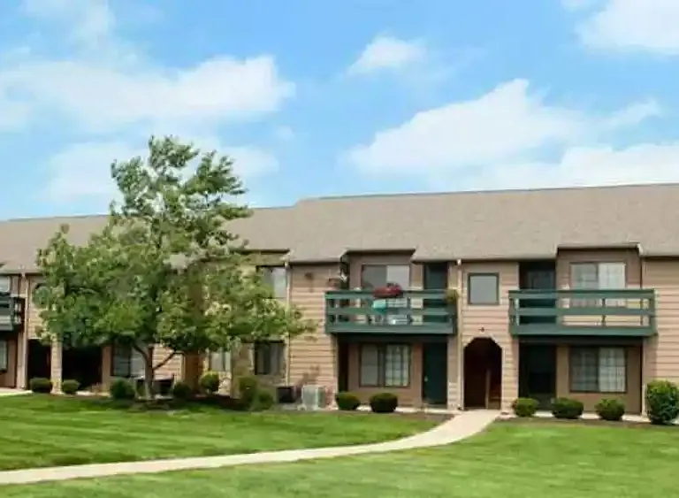 Stone Pointe Village — Photo 3