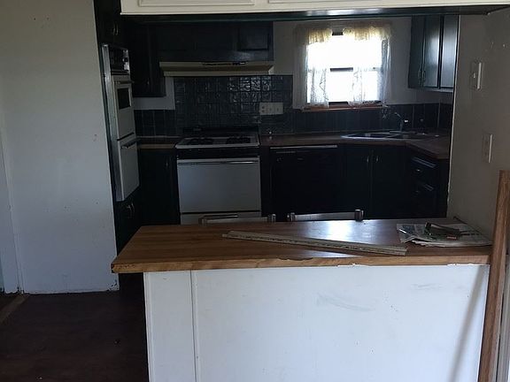 5th image of 2421 Ivanhoe Dr