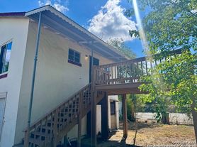 108 Robert E Lee, San Antonio, TX