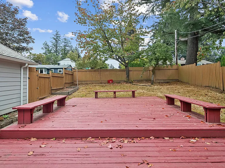 9520 SW Cypress St — Photo 29