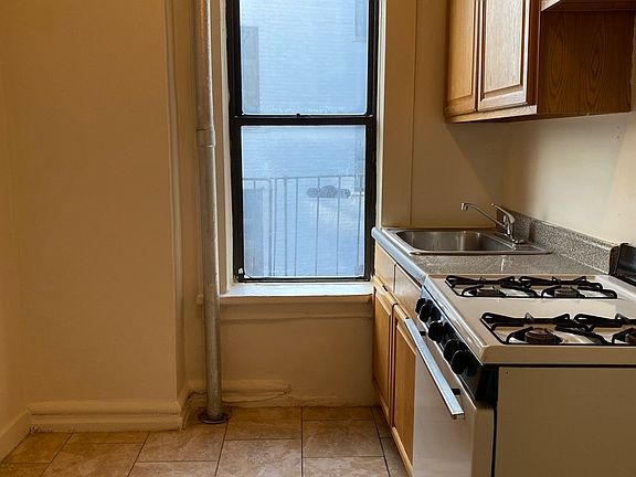 3rd image of 1335 Eastern Pkwy #A9