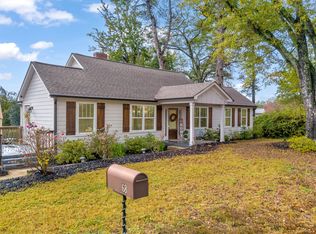 68 Hayes St, Toccoa, GA 30577