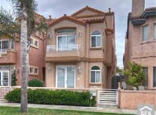 206 10th St, Huntington Beach, CA 92648