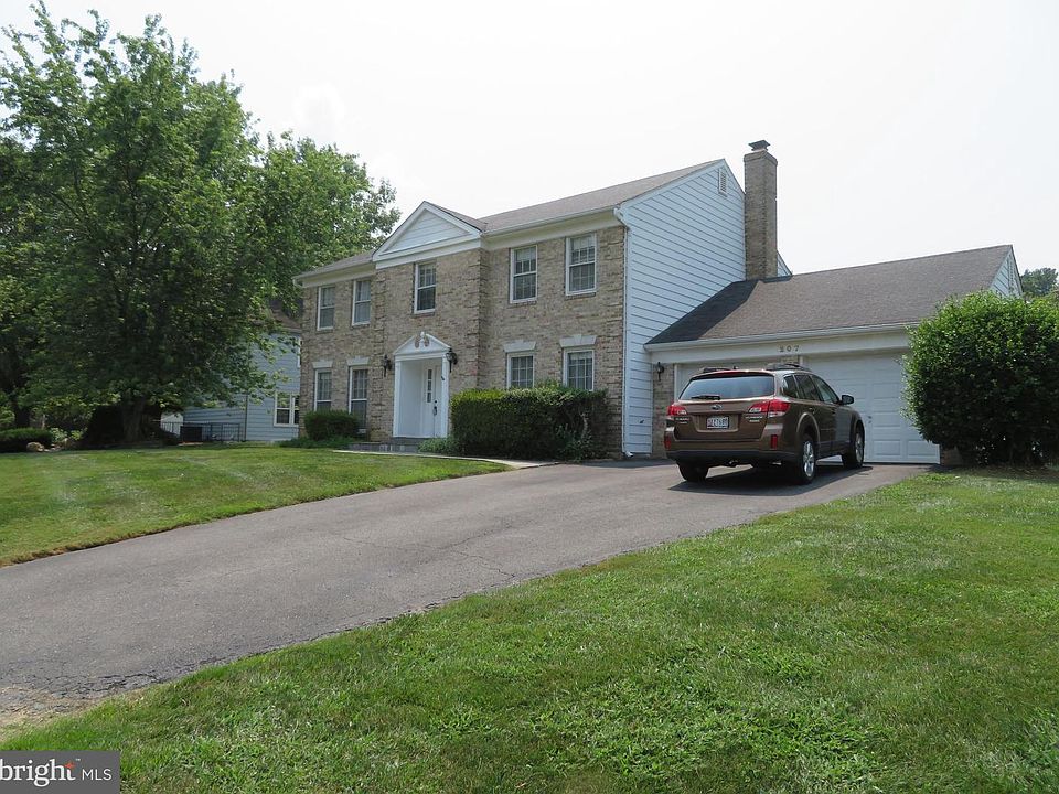 1st image of 207 Apple Blossom Ct