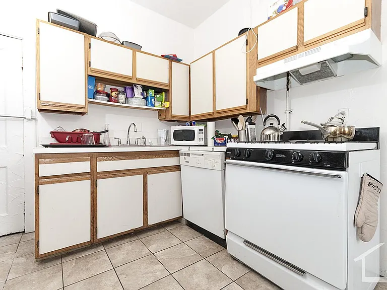 42 Brighton Ave #12L — Photo 4