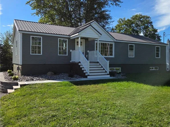 8727 Whiting Rd, Cicero, NY 13039