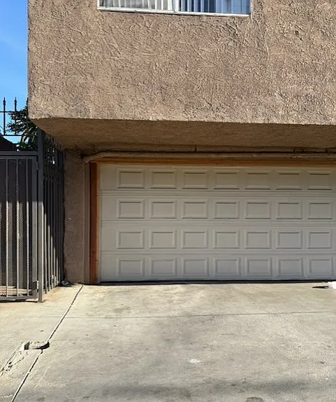 14639 Friar St — Photo 3