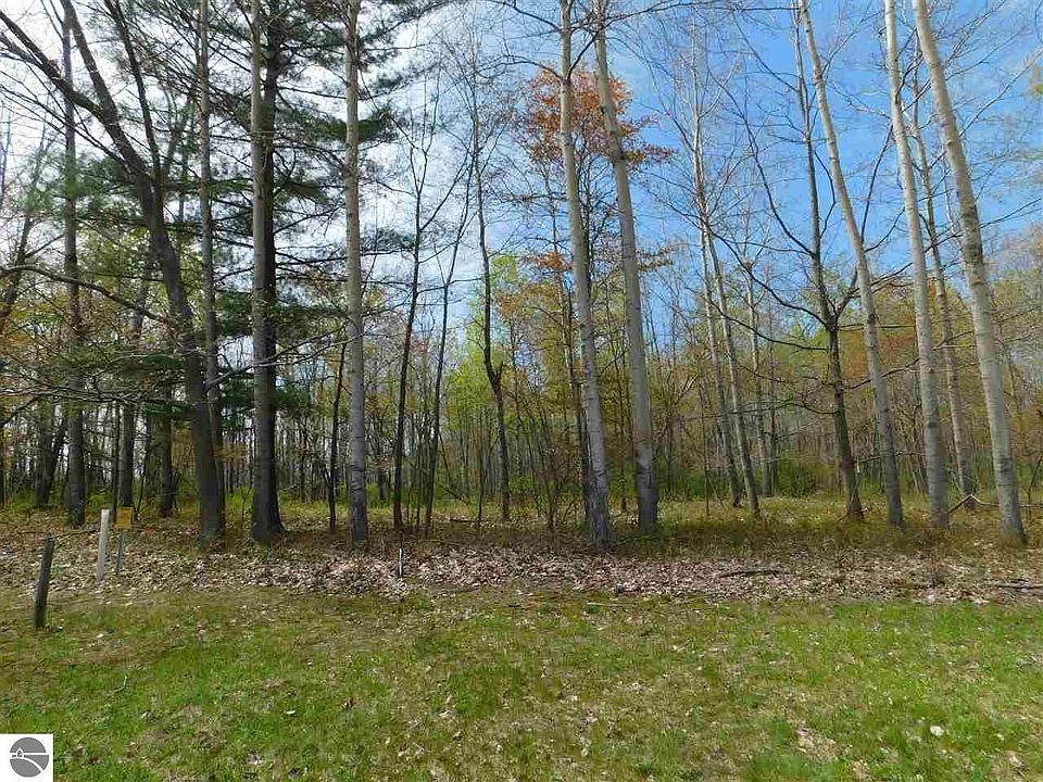 1st image of 5817 Huron Woods Dr