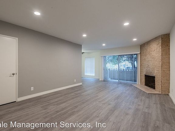 2nd image of 10741 Moorpark St APT 3