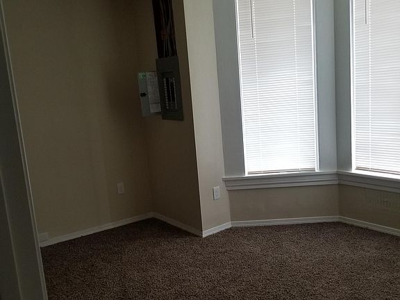 2nd image of 114 W Cedar St #11126005