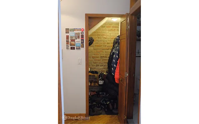 Rented by Douglas Elliman | media 22