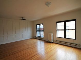 725 W Roscoe St #1S, Chicago, IL 60657