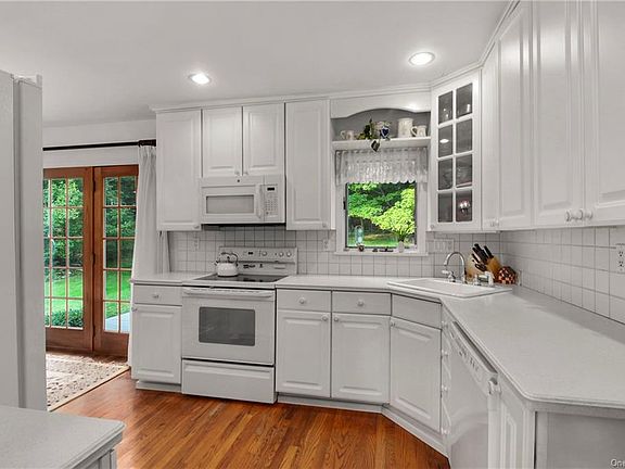5th image of 3435 Shelley Ct