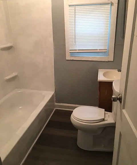 1643 N Tacoma Ave — Photo 3