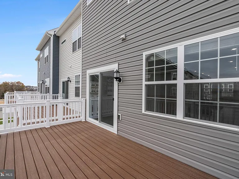 1826 Parham Way — Photo 36