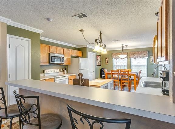 5th image of 1008 Dove Cir