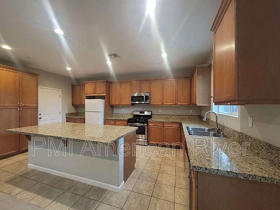 4th image of 5359 Sable Wood Ln
