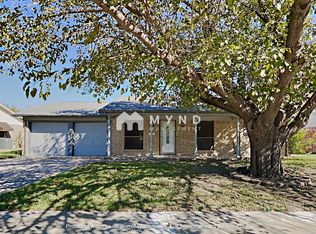 805 Opal St, Saginaw, TX 76179