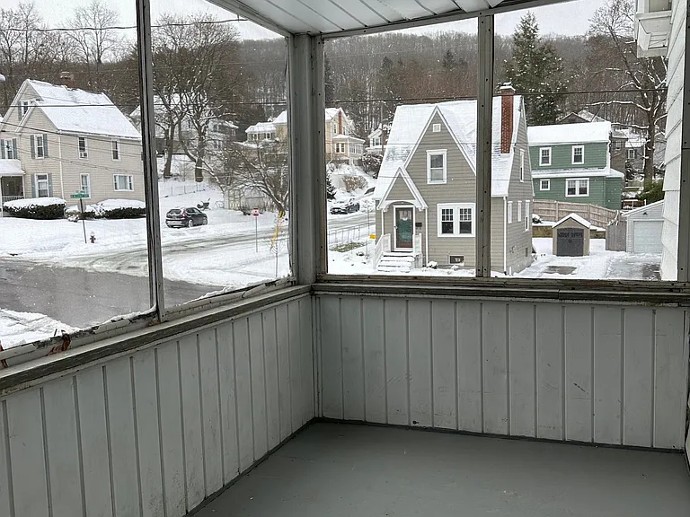 27 Duane Ave #2 — Photo 3