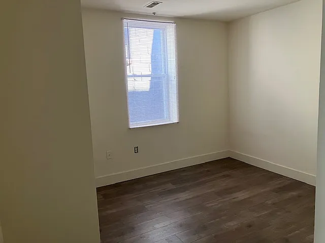 525 S Randolph St #8 — Photo 6