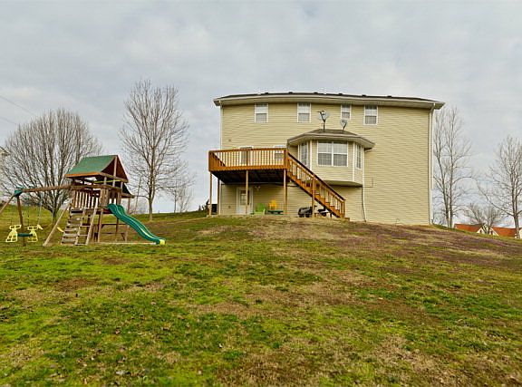 2nd image of 3715 Willow Brook Dr