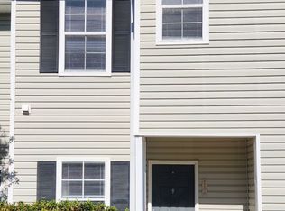 4872 NW 42nd Rd APT 106, Gainesville, FL 32606