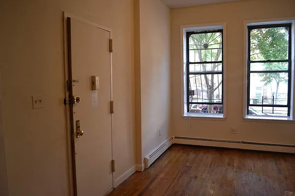 Rented by Cover Realty NYC | media 47