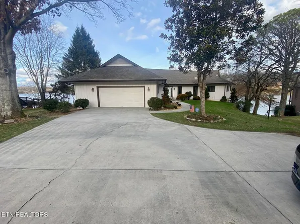 85 Volunteer Ct, Crossville, TN 38555