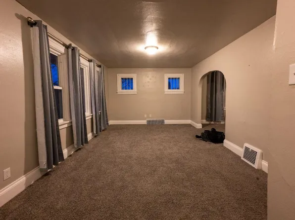 6818 32nd Ave, Kenosha, WI 53142