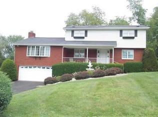 11 McCune Dr, Herminie, PA 15637