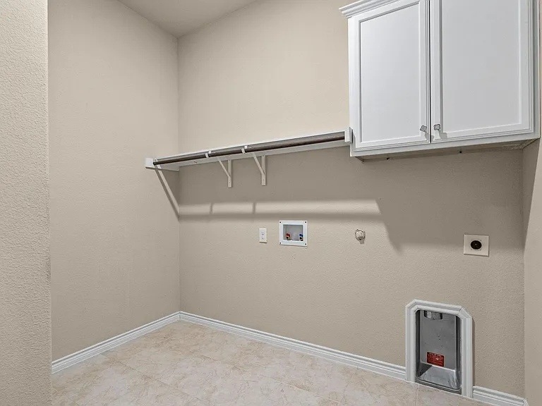 2104 Lake Cliff Dr — Photo 24
