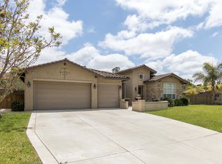 275 Amelia Ct, Vista, CA 92084