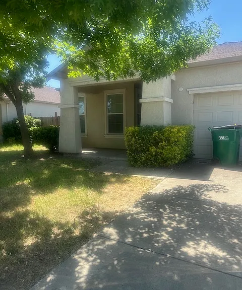 3675 Higgins Ave — Photo 13