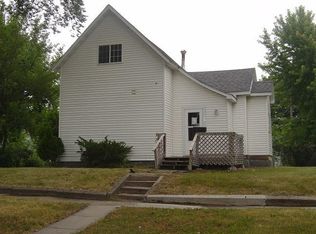 1043 Division St, Webster City, IA 50595