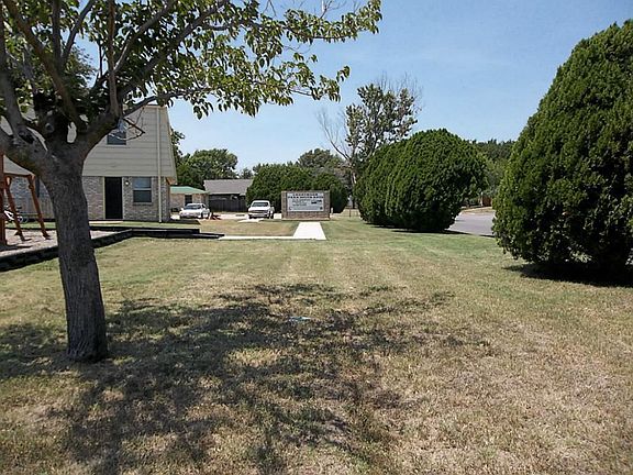 4th image of 514 SE Gardens Blvd