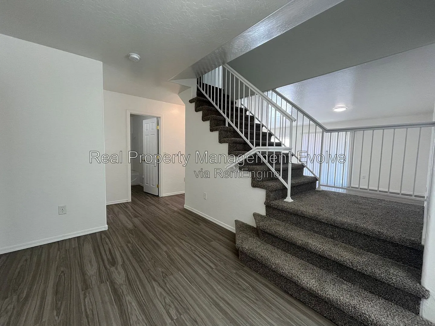 5 bed, 3.0 bath, 2333 sqft, $2,195 — Photo 3