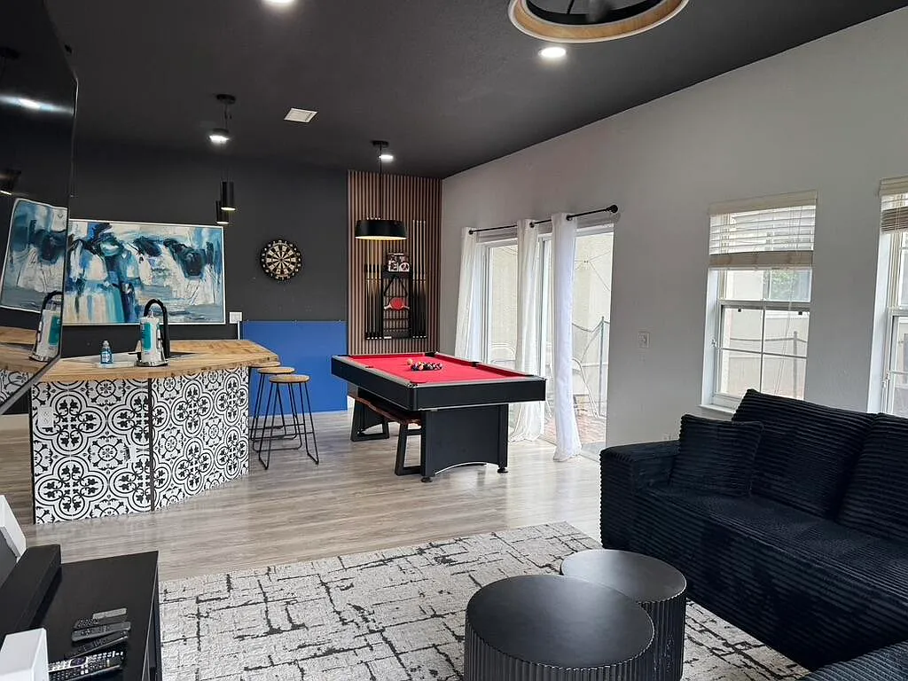 4 bed, 3.0 bath, 1636 sqft, $4,000 — Photo 4