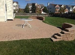 1001 Balmoral Ln, Elgin, IL 60120